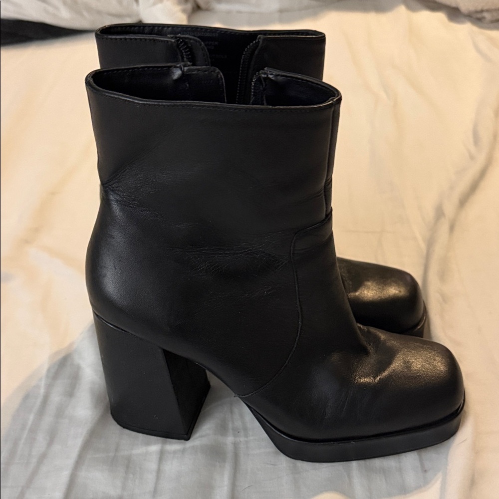 Steve Madden Black Heeled Boots